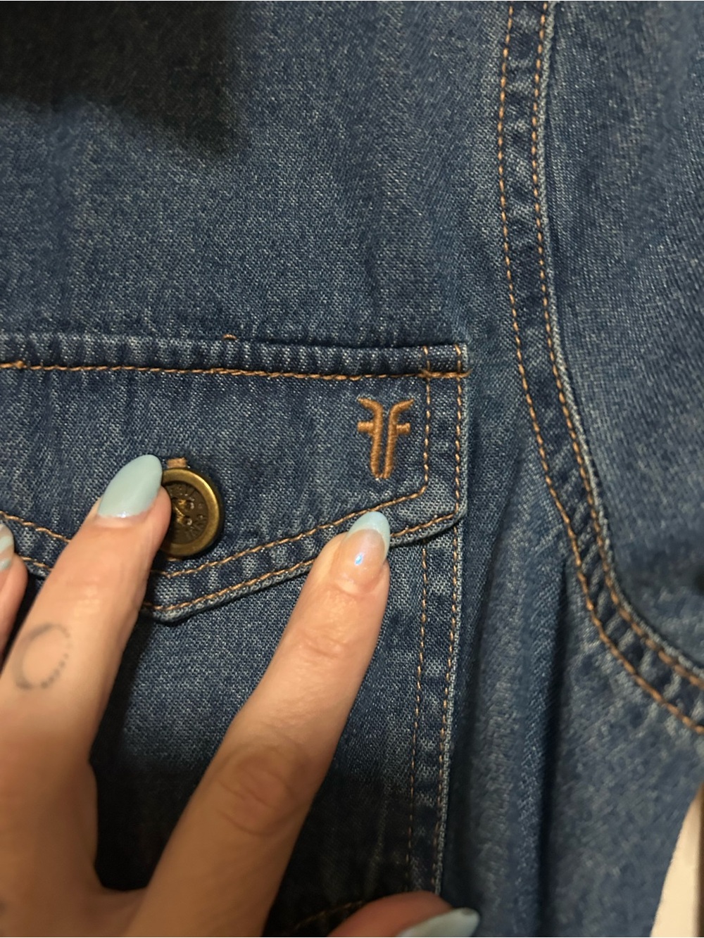 🤎🌀Frye Blue Denim Dress Full Button Front & Removable Waist Belt 🌀🤎 - Picture 10 of 15
